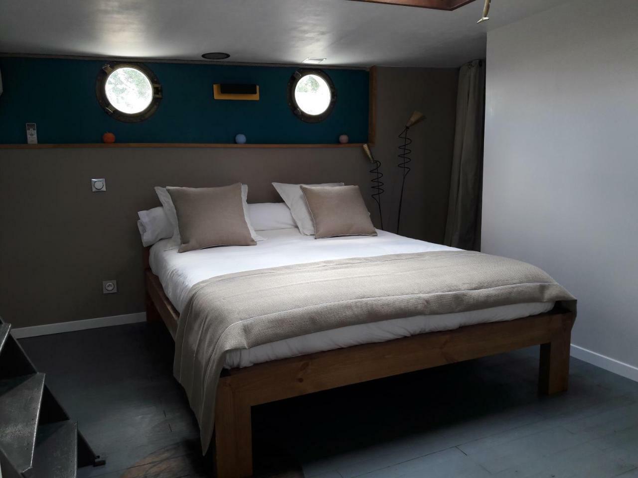 Peniche La Belle Aimee Hotel Aigues-Mortes Exterior photo
